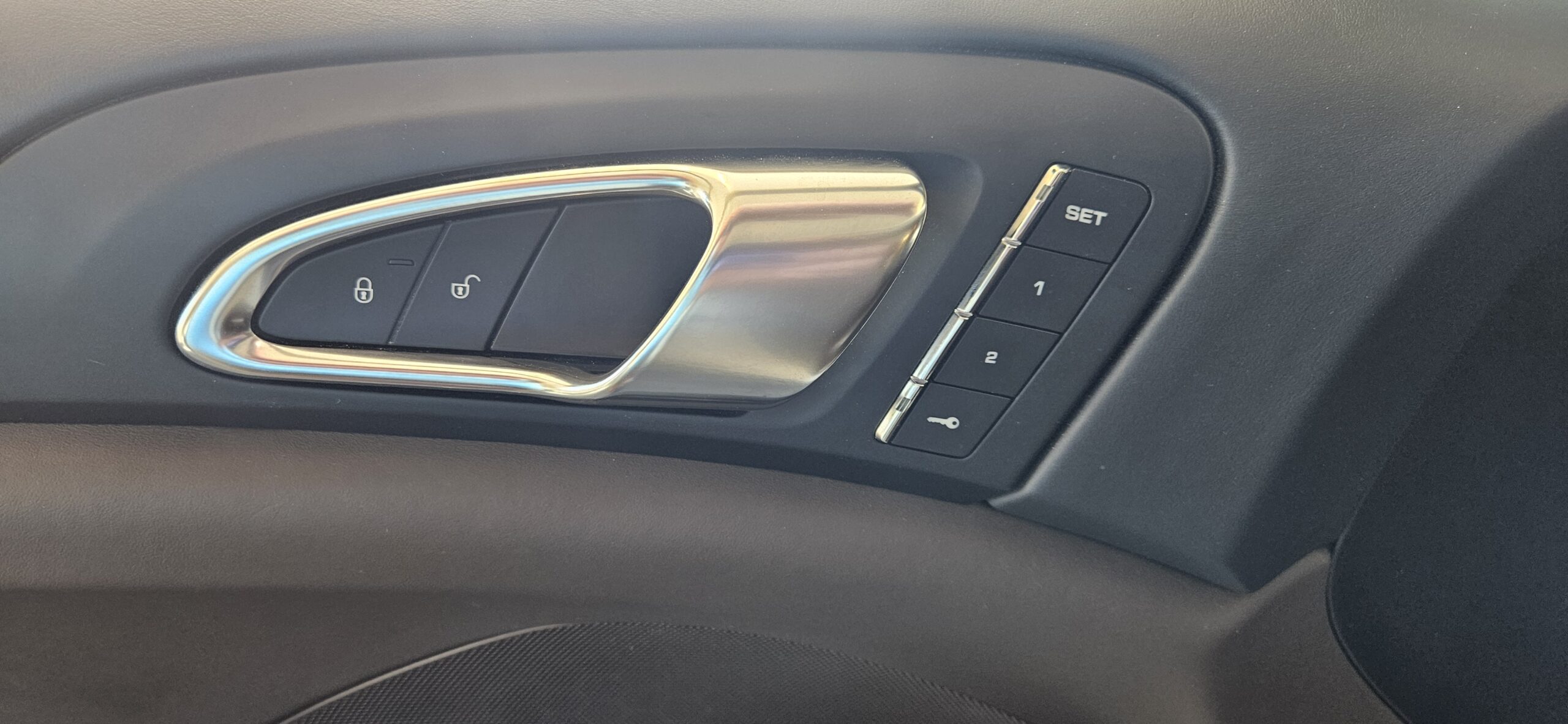PORSCHE CAYENNE S 3.0L HYBRID 416CH
