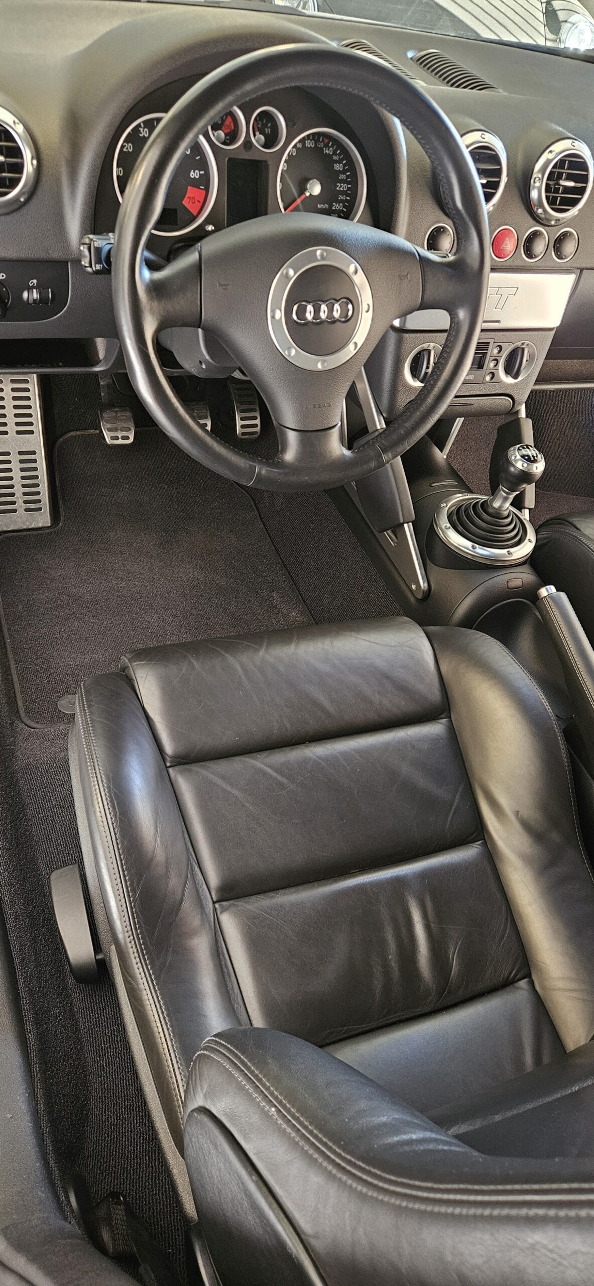 AUDI TT 3.2L V6 250 CH QUATTRO BOITE MANUELLE