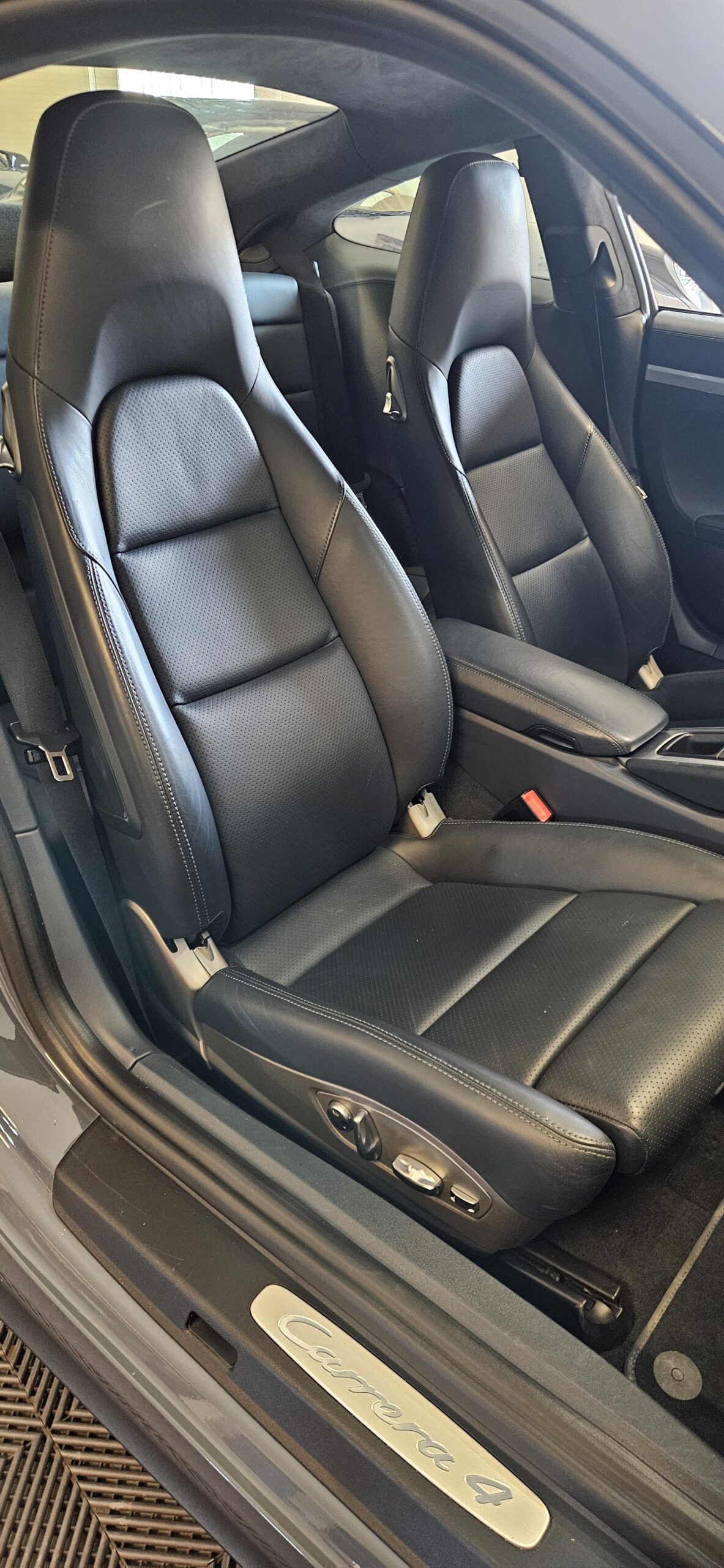 PORSCHE 991 CARRERA 4 PDK 3.0L 370CH