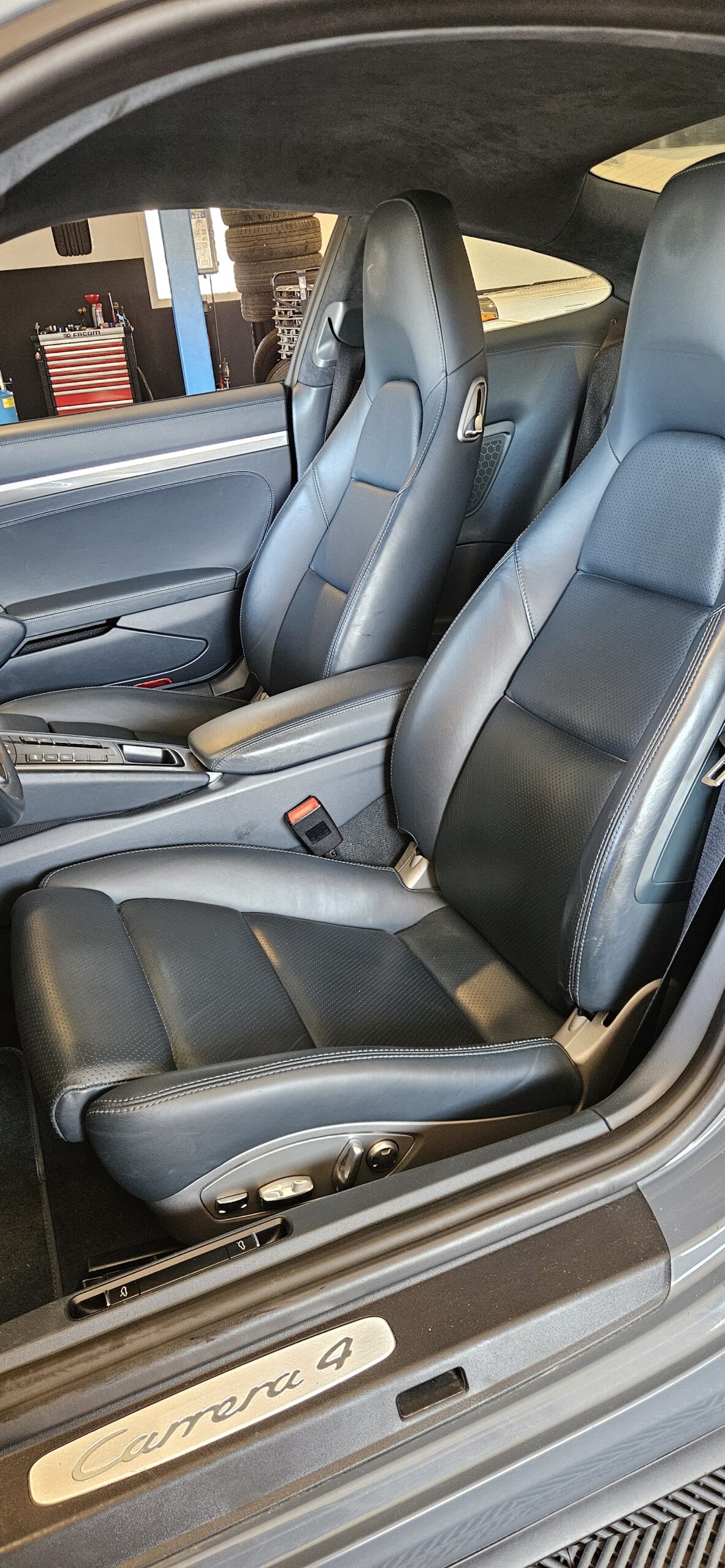 PORSCHE 991 CARRERA 4 PDK 3.0L 370CH
